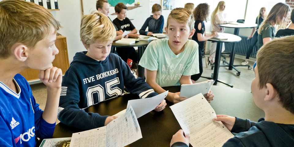Picture of children in school.