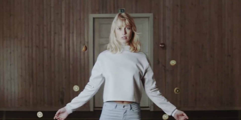 Gravitate - a Fashion Film